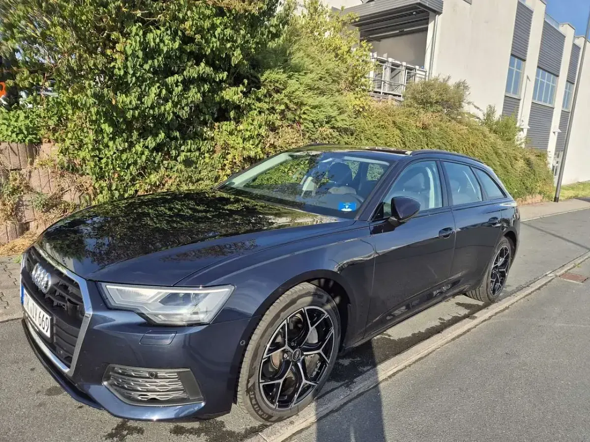 Gebraucht Audi A6 Basis 245 PS (180 kW) 2022 Blau Kombi