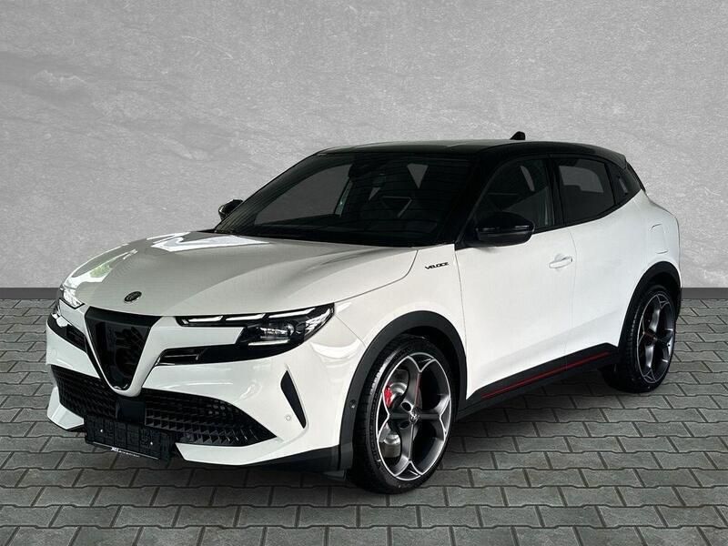 Bianco sempione Neu 2025 Alfa Romeo Junior SUV | 39.950 € - Bild 1/4