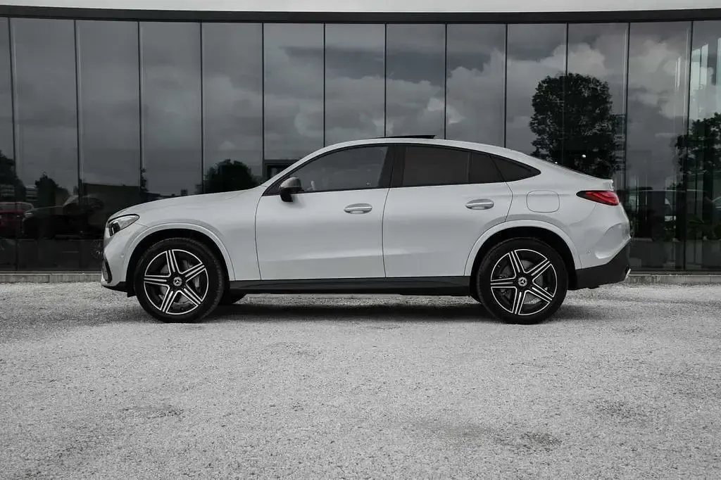 Gebraucht Mercedes GLC300e AMG 204 PS (150 kW) 2023 Silber SUV