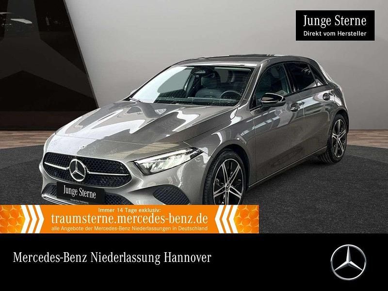 Gebraucht Mercedes A200 Progressive 163 PS (119 kW) 2025 Grau Limousine