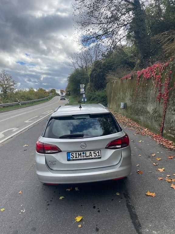 Gebraucht Opel Astra Edition 95 PS (69 kW) 2017 Silber Kombi