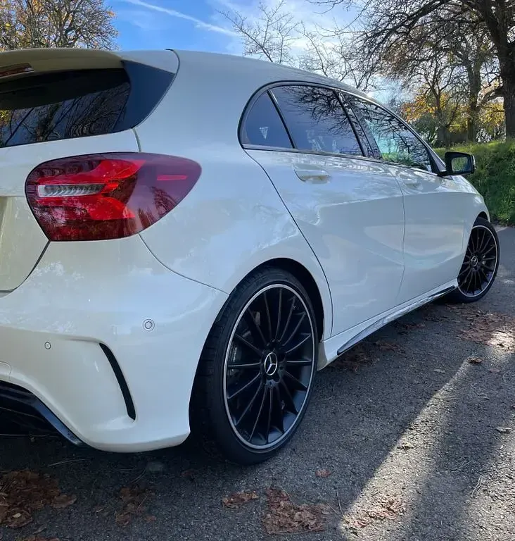 Gebraucht Mercedes A45 AMG AMG 381 PS (280 kW) 2015 Weiß Limousine