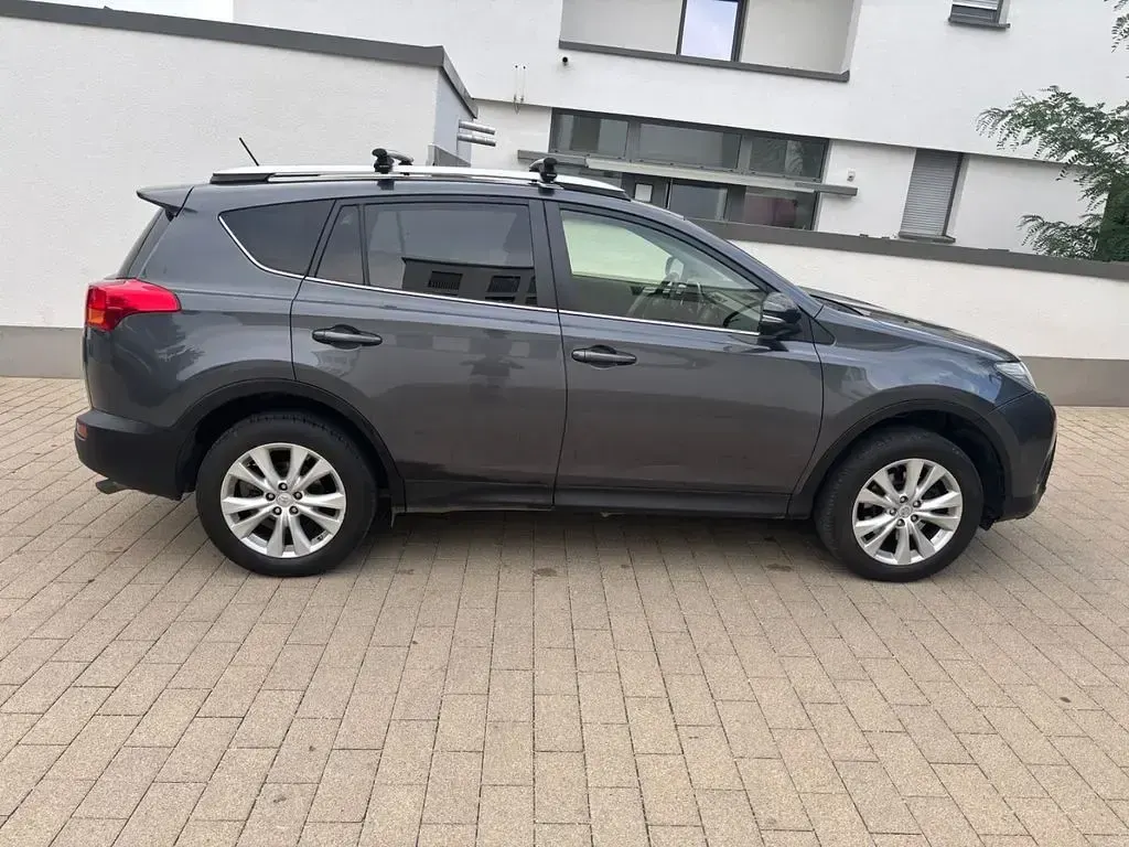 Gebraucht Toyota RAV4 Life 150 PS (110 kW) 2013 Grau SUV