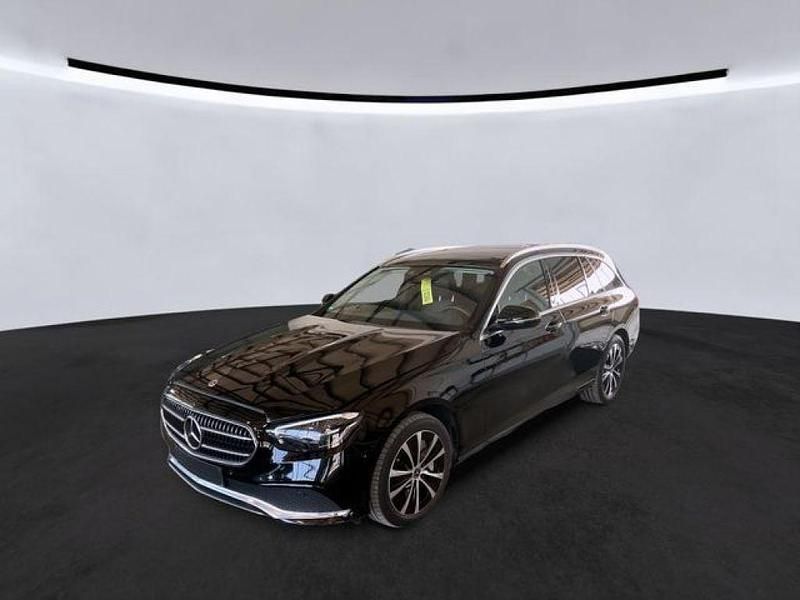 Schwarz unilack Gebraucht 2022 Mercedes E300 Kombi | 35.988 € (Fairer Preis) - Bild 1/4