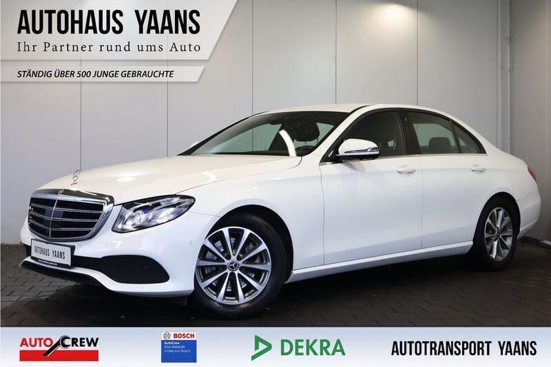 Weiß Gebraucht 2019 Mercedes E200 Limousine | 25.289 € (Superpreis) - Bild 1/4
