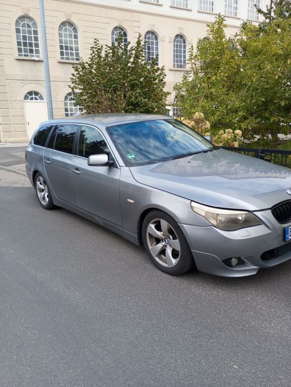Silber Gebraucht 2005 BMW 525 Kombi | 2.600 € (Fairer Preis) - Bild 1/4