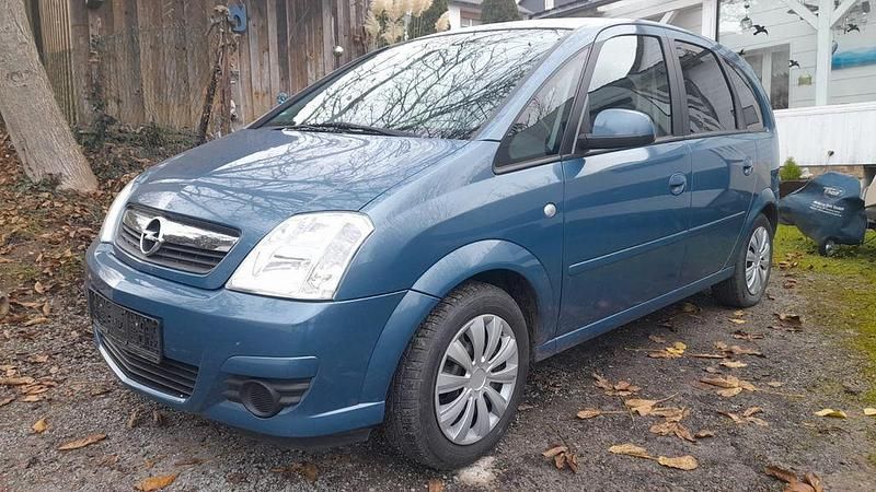 Blau Gebraucht 2006 Opel Meriva Edition Van / Kleinbus | 2.890 € (Etwas zu teuer) - Bild 1/4