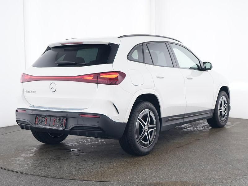 Gebraucht Mercedes EQA250+ AMG 139 kW (190 PS) 2025 Weiß SUV