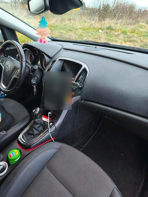 Gebraucht Opel Astra 110 PS (80 kW) 2013 Kombi