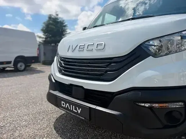Gebraucht Iveco Daily 176 PS (129 kW) 2025 Andere