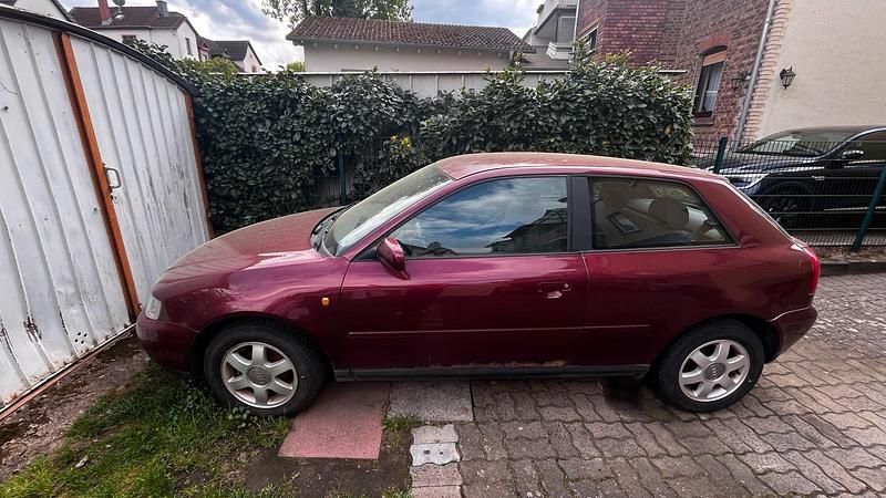 Brugt Audi A3 Attraction 101 HK (74 kW) 1998 Rød Hatchback