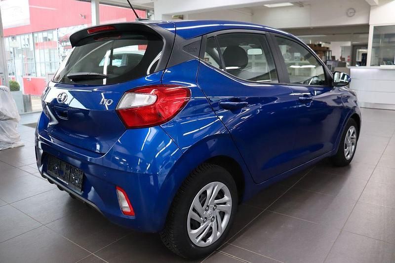 Gebraucht Hyundai i10 67 PS (49 kW) 2022 Blau Kleinwagen