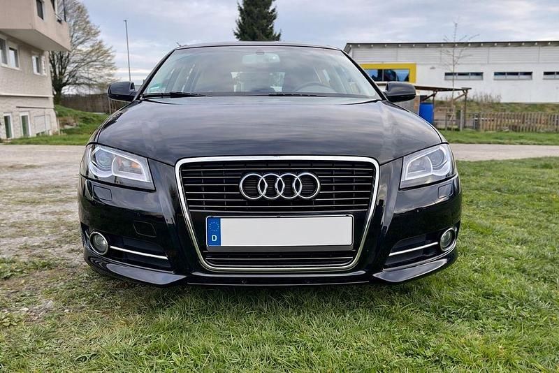 Gebraucht Audi A3 Attraction 125 PS (91 kW) 2012 Schwarz Kleinwagen