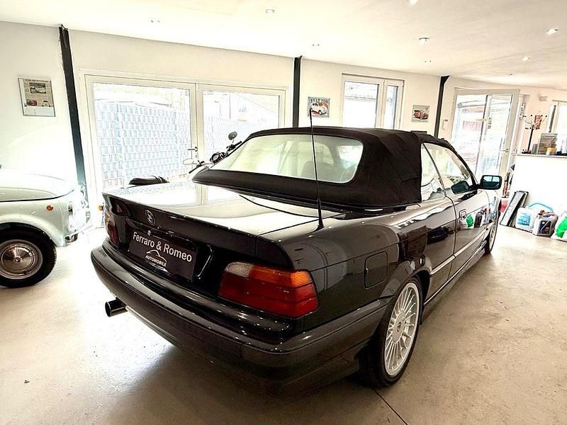 Gebraucht BMW 318 Cabriolet Performance 116 PS (85 kW) 1994 Schwarz Cabrio