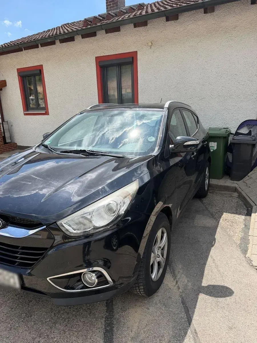 Gebraucht Hyundai Tucson 163 PS (119 kW) 2010 Schwarz SUV