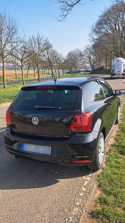 Gebraucht VW Polo LOUNGE 90 PS (66 kW) 2015 Schwarz Kleinwagen