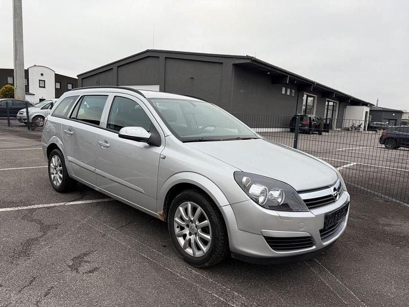 Gebraucht Opel Astra Edition 105 PS (77 kW) 2005 Silber Kombi