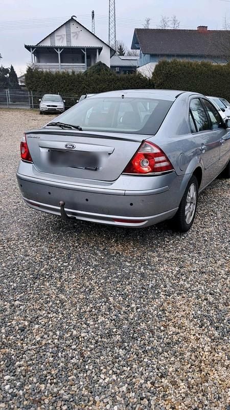 Gebraucht Ford Mondeo 125 PS (91 kW) 2006 Silber Limousine