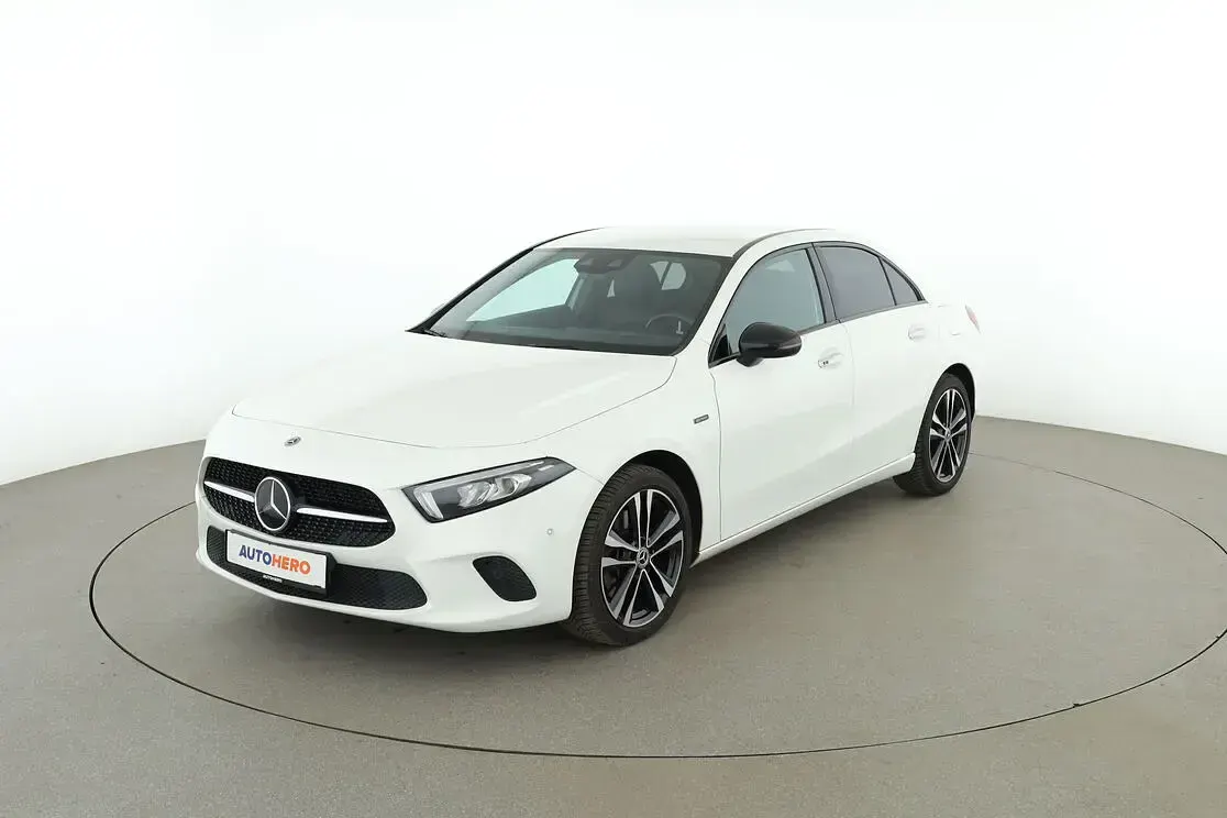 Gebraucht Mercedes A250 Progressive 218 PS (160 kW) 2020 Limousine