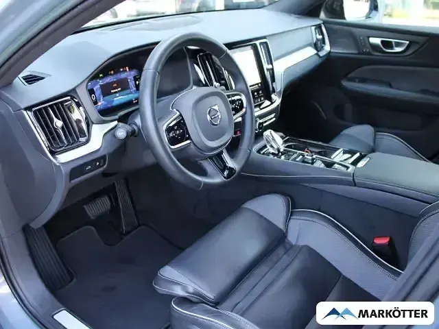 Gebraucht Volvo V60 Plus 398 PS (292 kW) 2023 Grau Kombi