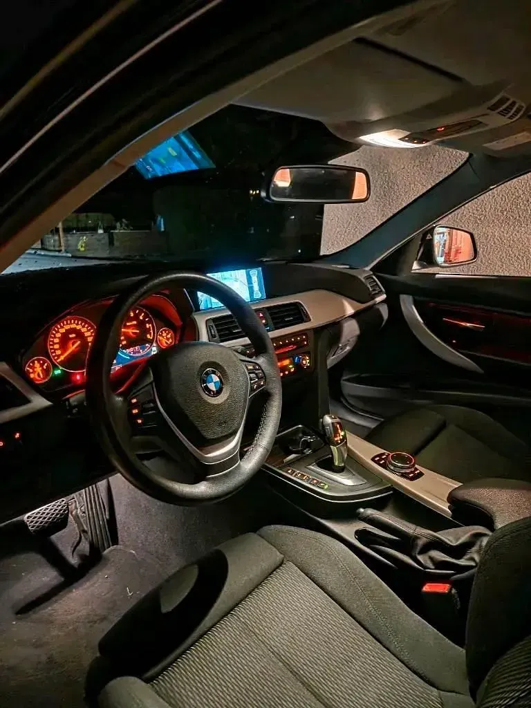 Używany BMW 320 184 KM (135 kW) 2015 Niebieski Kombi