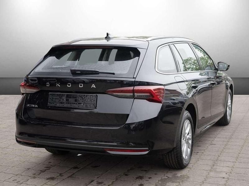 Gebraucht Skoda Octavia Selection 150 PS (110 kW) 2025 Schwarz Kombi