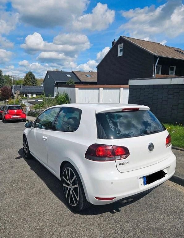 Gebraucht VW Golf VI Highline 140 PS (102 kW) 2010 Weiß Kleinwagen