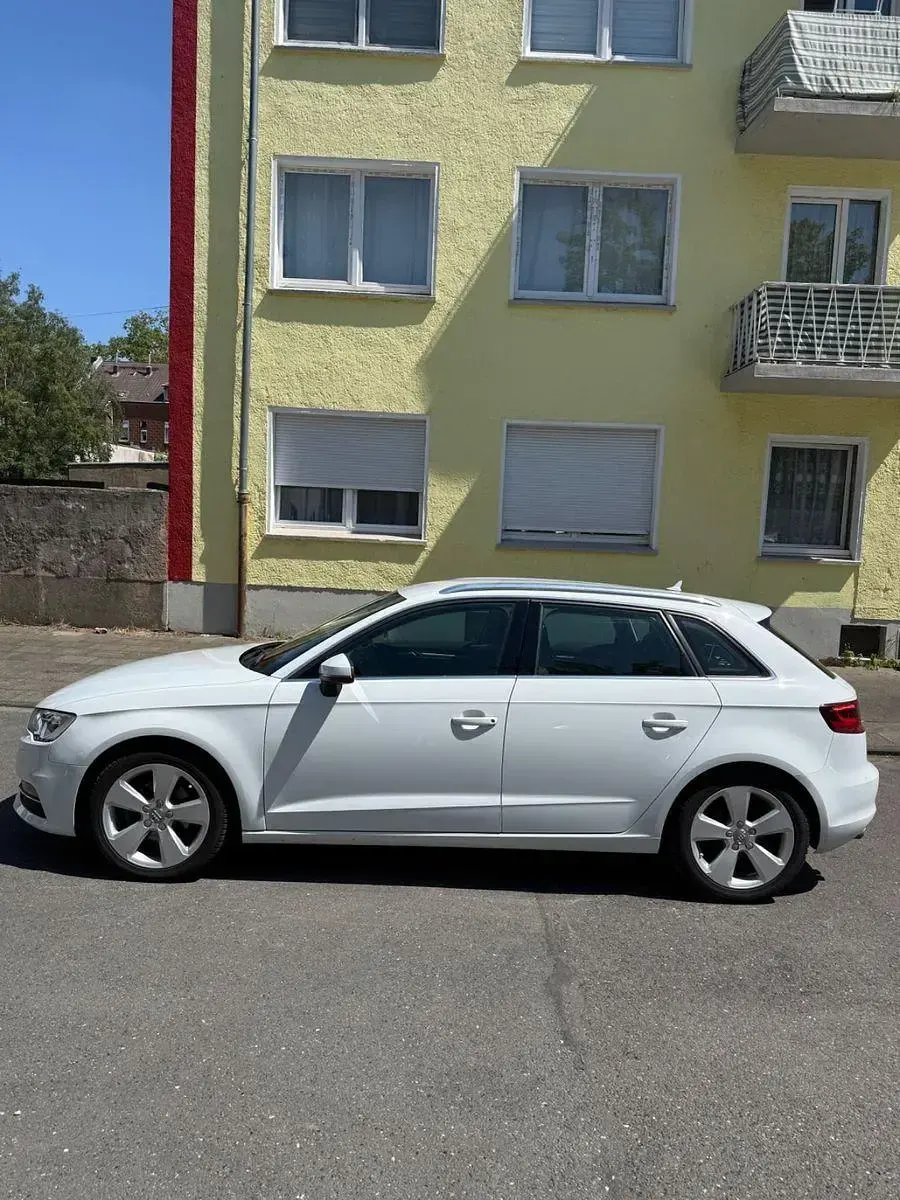 Gebraucht Audi A3 150 PS (110 kW) 2016 Weiß Limousine