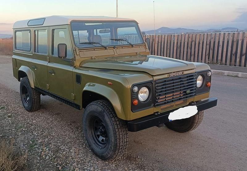 Gebraucht Land Rover Defender 122 PS (89 kW) 2002 Grün Kombi