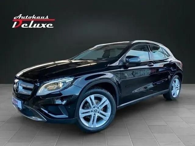 Schwarz Gebraucht 2016 Mercedes GLA180 Urban SUV | 20.900 € (Etwas zu teuer) - Bild 1/4