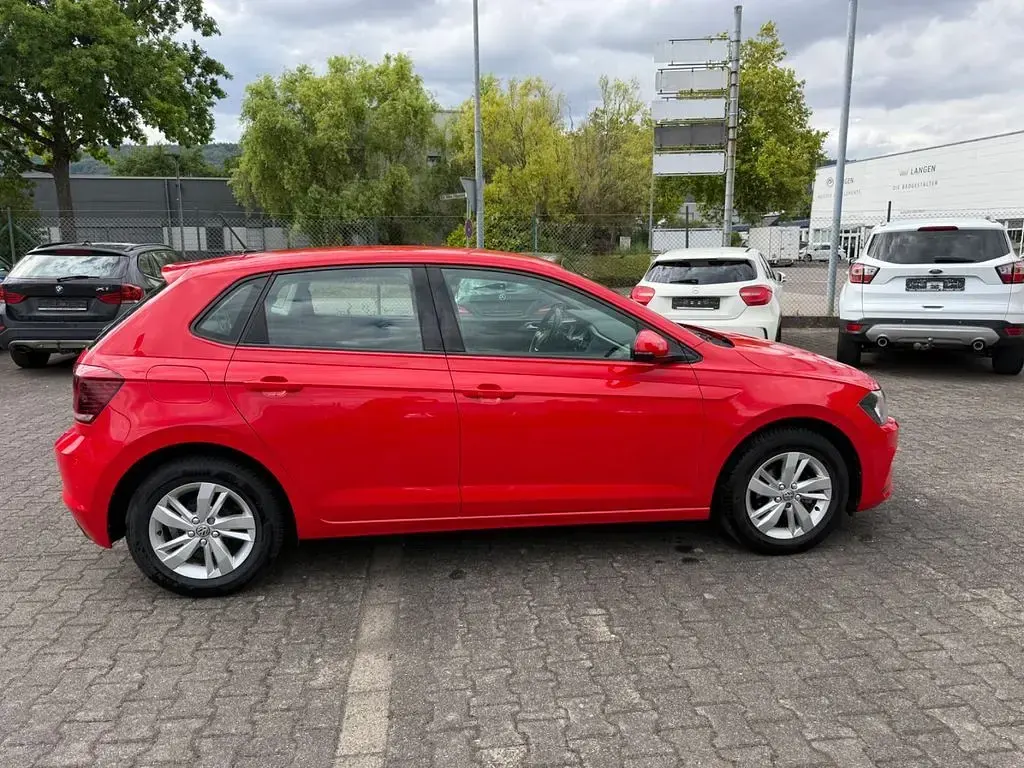 Gebraucht VW Polo Comfortline 80 PS (58 kW) 2019 Rot Kleinwagen