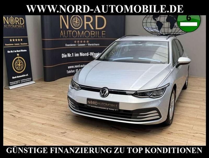 Reflexsilber metallic (metallic) Gebraucht 2021 VW Golf VIII Life Kombi | 18.899 € (Fairer Preis) - Bild 1/3