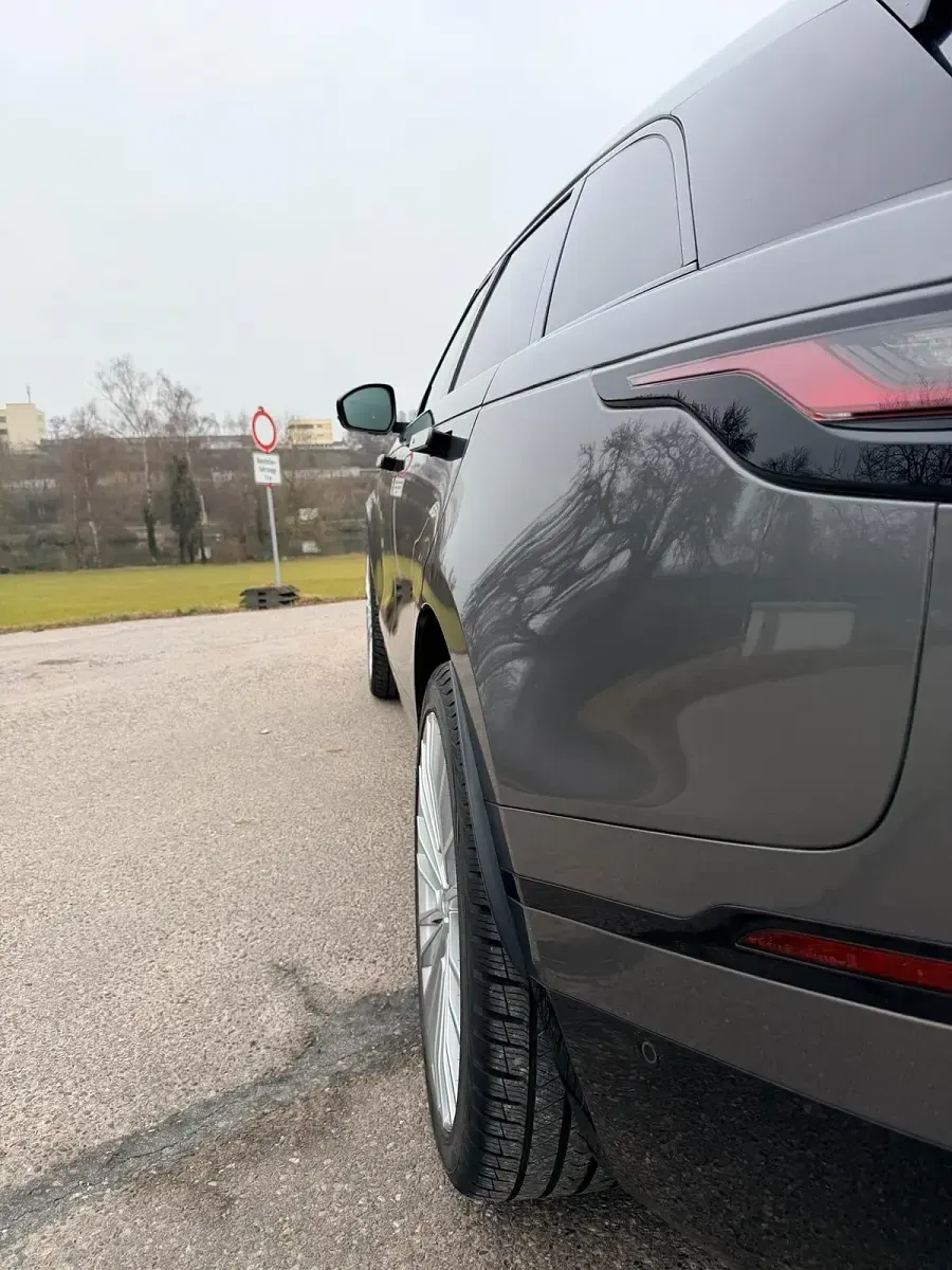 Gebraucht Land Rover Range Rover Velar R-Dynamic 179 PS (131 kW) 2017 Grau SUV