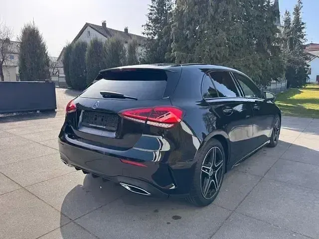 Gebraucht Mercedes A180 AMG 136 PS (100 kW) 2021 Nachtschwarz Limousine
