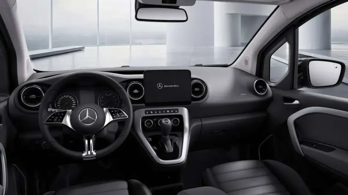 Gebraucht Mercedes T180 Progressive 131 PS (96 kW) 2026 Schwarz Van / Kleinbus