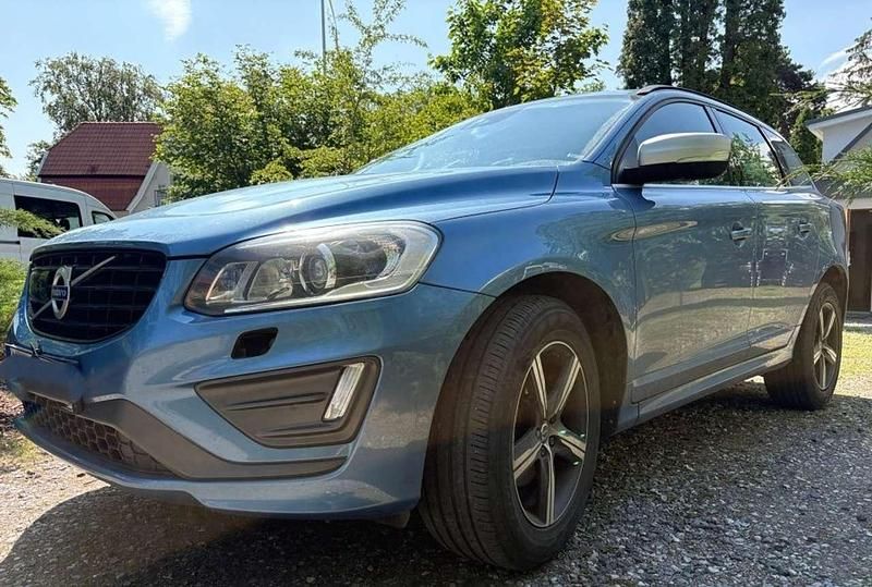 Blau Gebraucht 2017 Volvo XC60 SUV | 18.500 € (Teuer) - Bild 1/4