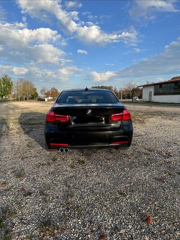 Gebraucht BMW 320 Shadowline 190 PS (139 kW) 2017 Schwarz Limousine