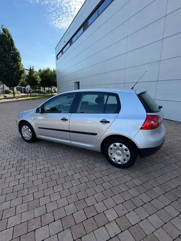 Gebraucht VW Golf IV Trendline 75 PS (55 kW) 2005 Silber Limousine