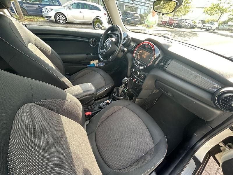 Second-hand Mini ONE 102 CP (75 kW) 2015 Alb Hatchback