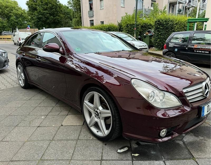 Rot Gebraucht 2005 Mercedes CLS500 AMG Coupé | 11.000 € - Bild 1/4