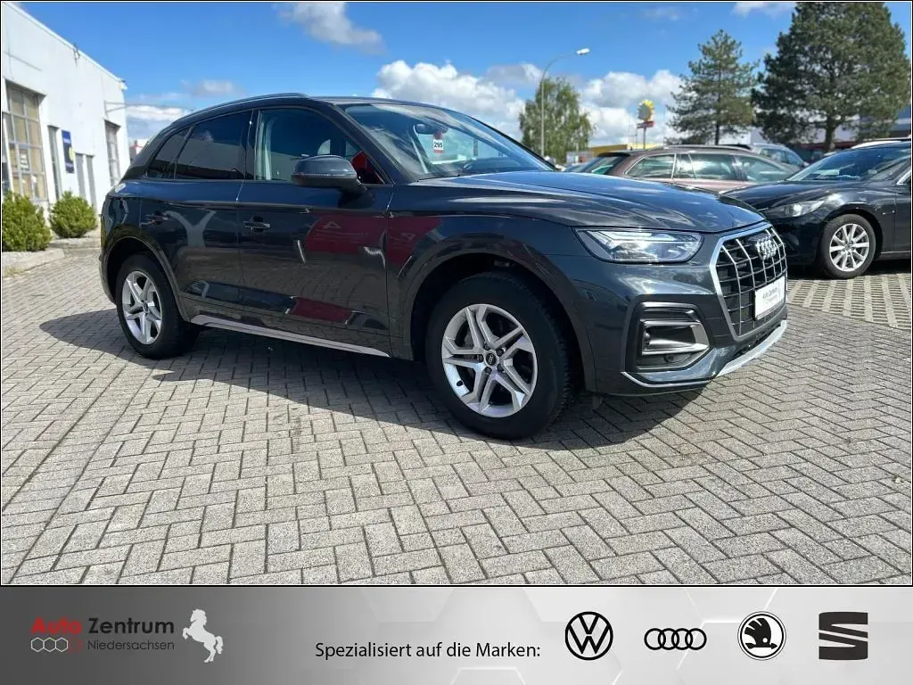 Käytetty Audi Q5 Advanced 204 HP (150 kW) 2023 Harmaa Katumaasturi