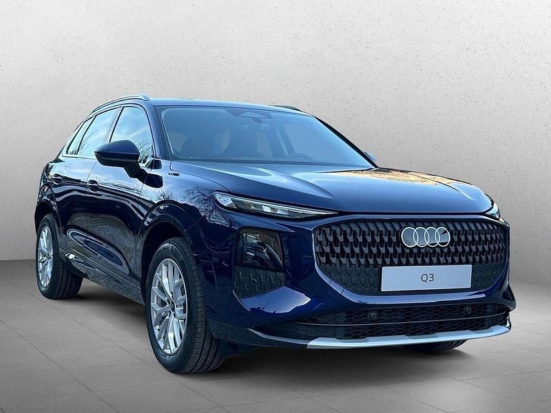 Neu Audi Q3 Advanced 150 PS (110 kW) 2026 Navarrablau metallic SUV