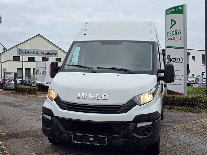 Weiß Gebraucht 2017 Iveco Daily Van / Kleinbus | 8.750 € - Bild 1/4