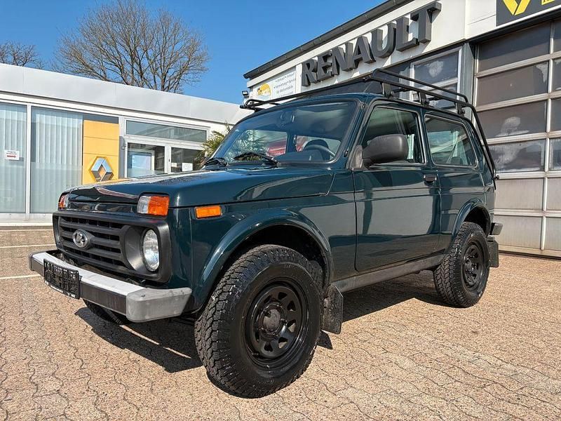 Gebraucht Lada niva 83 PS (61 kW) 2019 Grün SUV