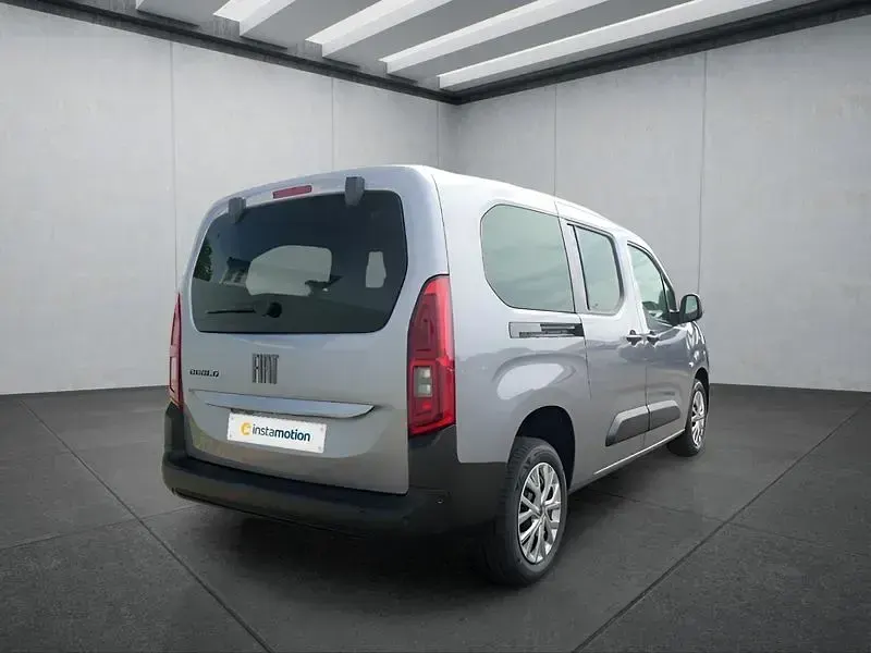 Neu Fiat Doblò 131 PS (96 kW) 2026 Grau Van / Kleinbus