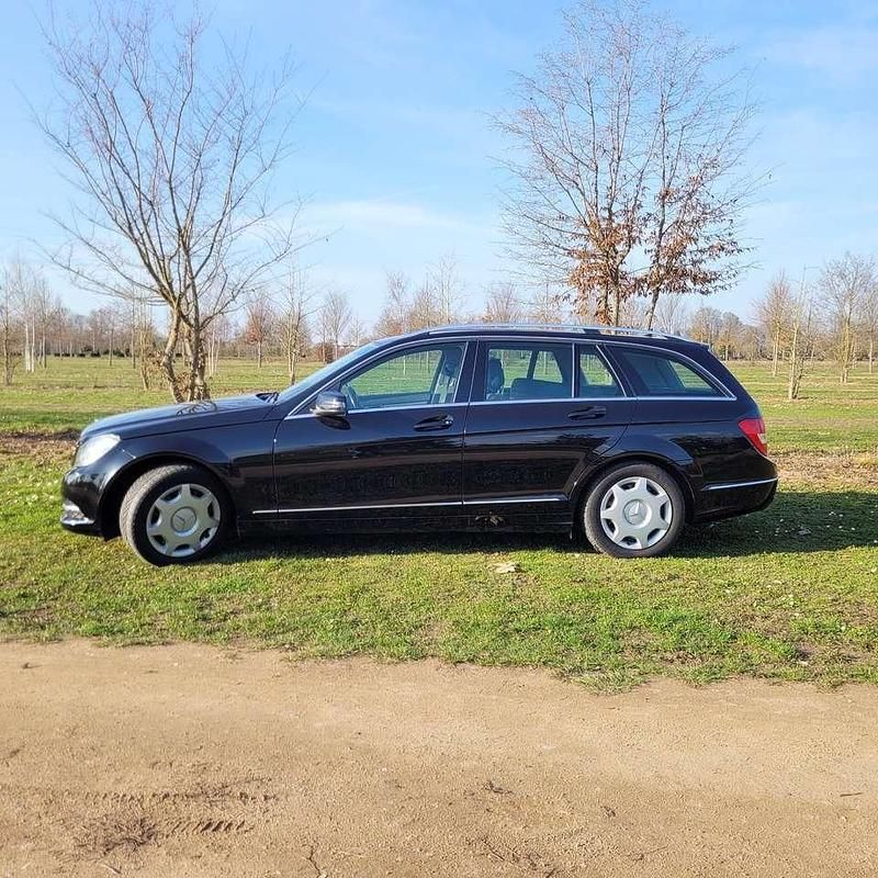 Gebraucht Mercedes 220 170 PS (125 kW) 2017 Schwarz