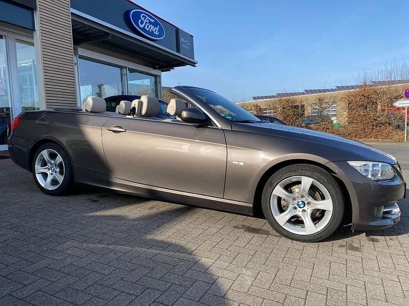 Gebraucht BMW 318 Cabriolet 143 PS (105 kW) 2013 Havanna metallic Cabrio