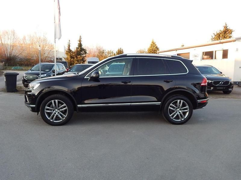 Gebraucht VW Touareg Terrain Tech 262 PS (192 kW) 2015 Schwarz SUV
