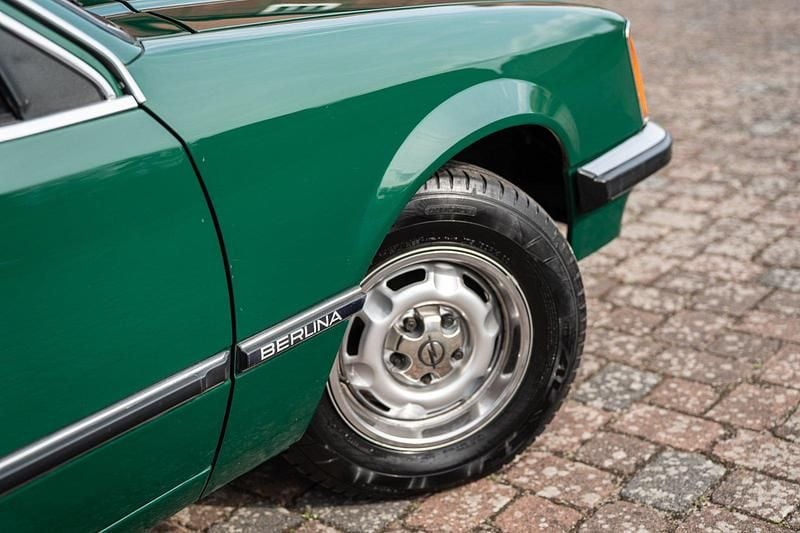 Occasion Opel Commodore S 115 ch (84 kW) 1978 Vert Coupé
