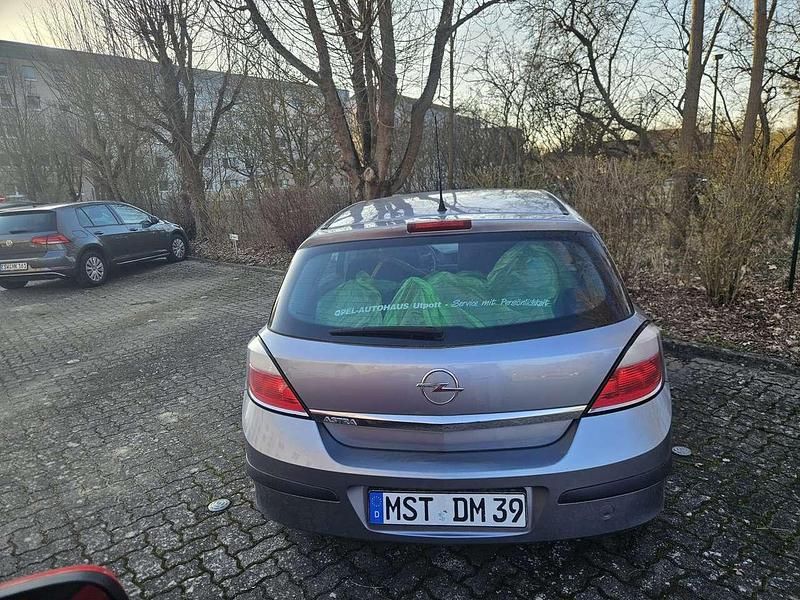 Gebraucht Opel Astra Elegance 105 PS (77 kW) 2004 Silber Limousine